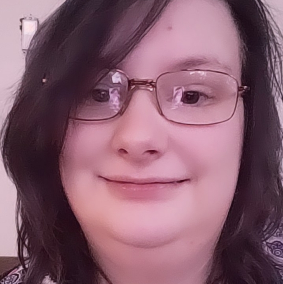 Meet your Posher, Emelie - Picture 2 of 2